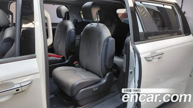 Kia Carnival 2024 — Photo 20/30
