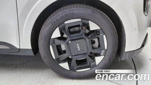 Kia Carnival 2024 — Photo 6/30