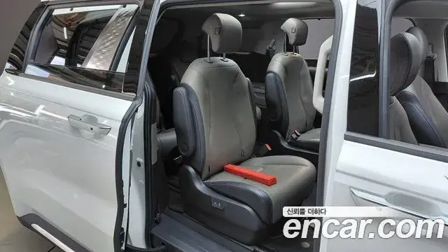 Kia Carnival 2024 — Photo 10/30