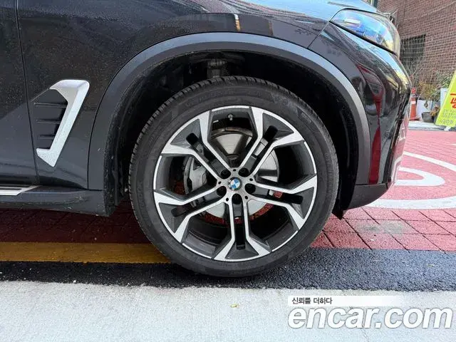 BMW X5 2025 — Фото 11/20