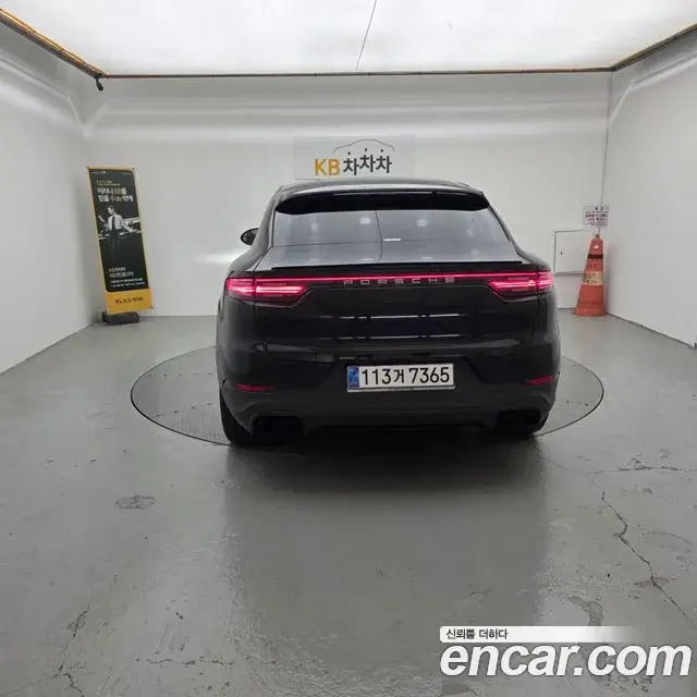 Porsche Cayenne 2020 — Фото 6/18