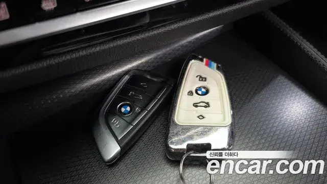 BMW 5 Series 2023 — Фото 18/20