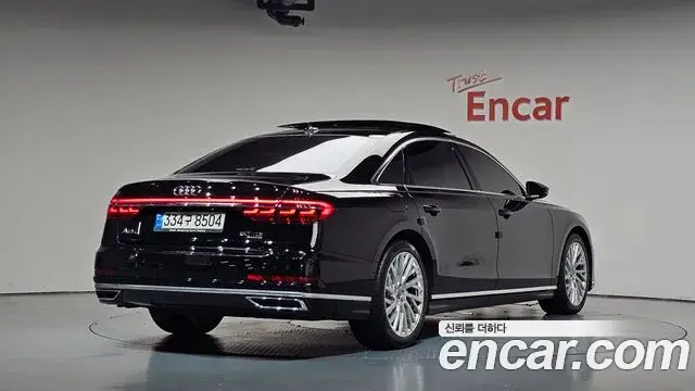 Audi A8 2020 — Фото 2/20