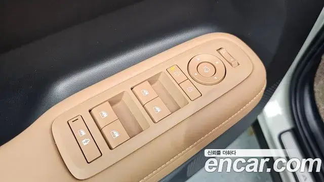 Hyundai Santa Fe 2024 — Фото 15/20