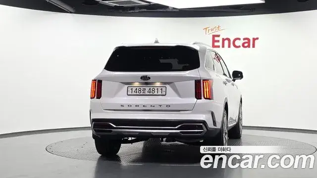 Kia Sorento 2021 — Фото 4/20
