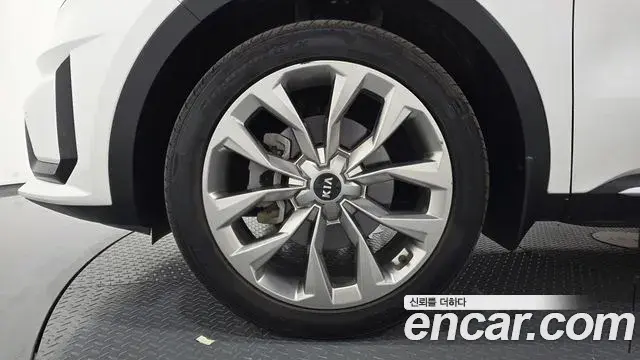 Kia Sorento 2021 — Фото 5/20