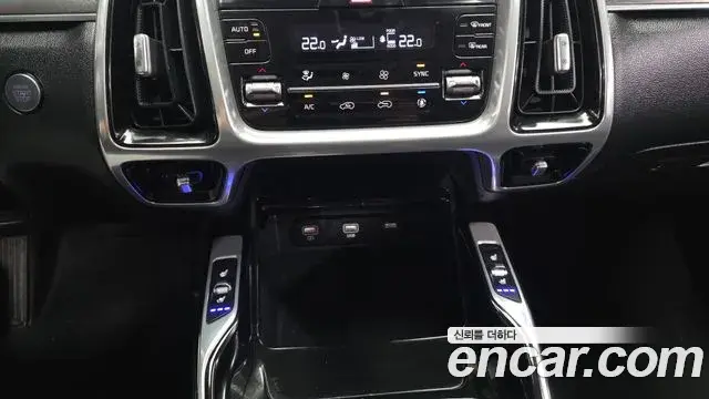 Kia Sorento 2021 — Фото 19/20
