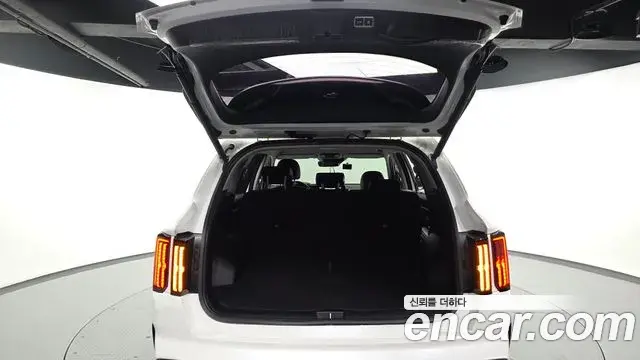 Kia Sorento 2021 — Фото 20/20