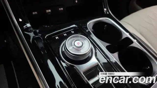 Kia Carnival 2023 — Фото 9/20