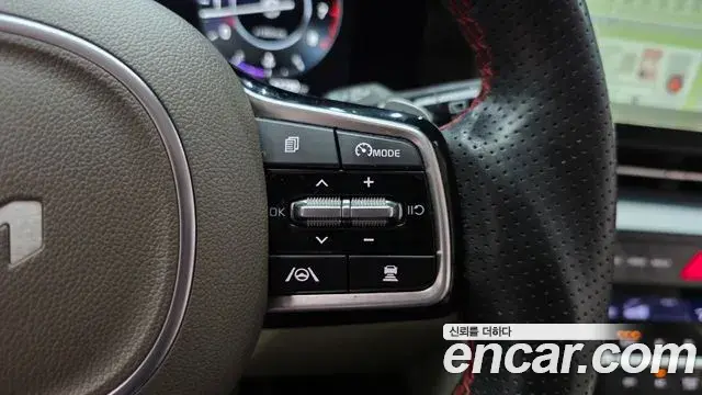 Kia Carnival 2023 — Фото 14/20