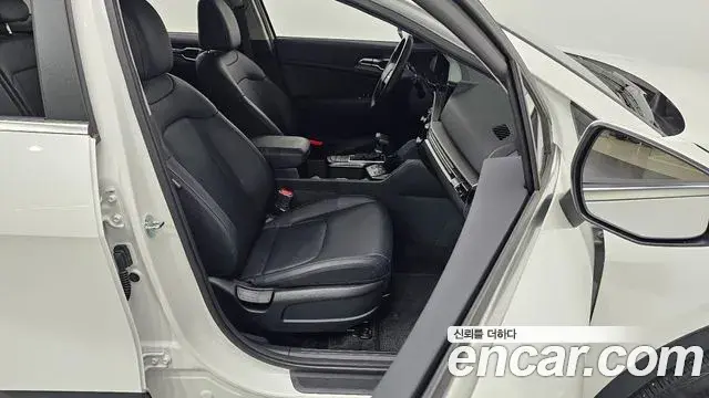 Kia Sportage 2025 — Фото 10/20