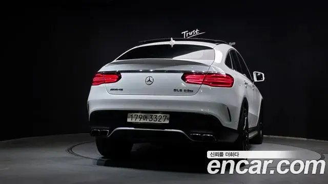 Mercedes-Benz GLE-Class 2019 — Фото 4/20