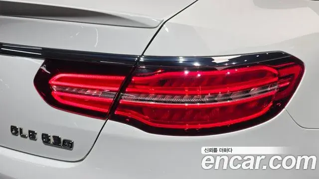 Mercedes-Benz GLE-Class 2019 — Şəkil 2/33