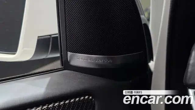 Mercedes-Benz GLE-Class 2019 — Şəkil 18/33