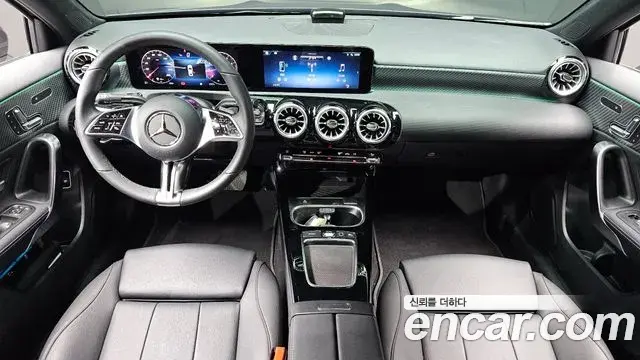 Mercedes-Benz A-Class 2025 — Фото 7/20