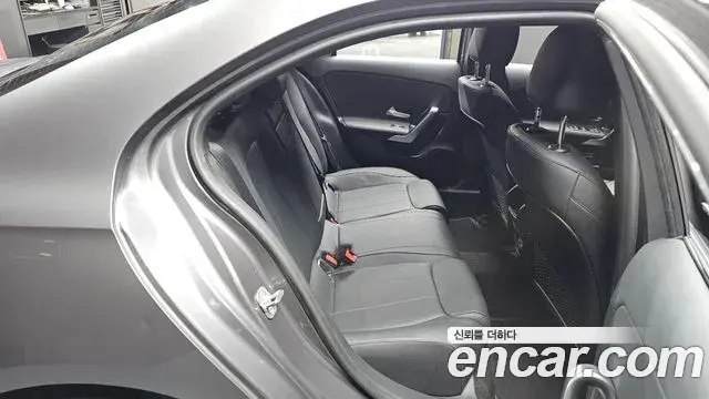 Mercedes-Benz A-Class 2025 — Фото 11/20