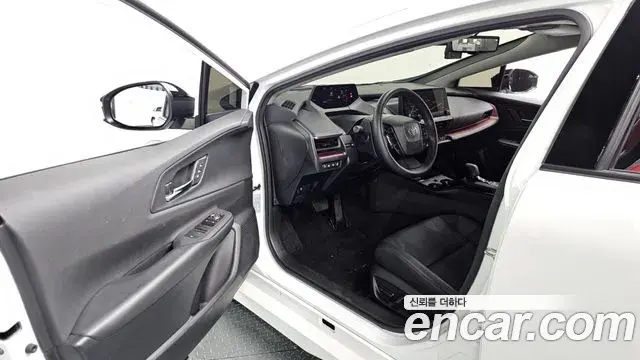 Toyota Prius 2024 — Şəkil 6/30