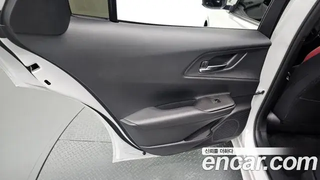 Toyota Prius 2024 — Şəkil 8/30