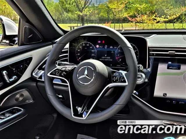 Mercedes-Benz E-Class 2026 — Photo 12/20