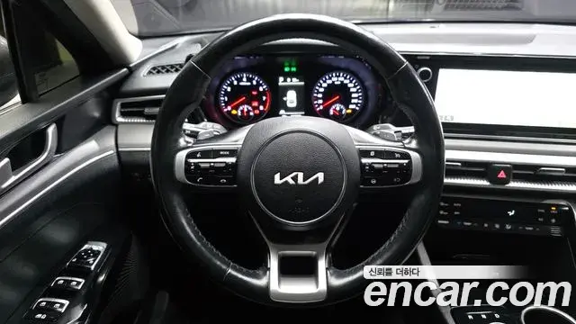 Kia K5 2021 — Фото 13/20