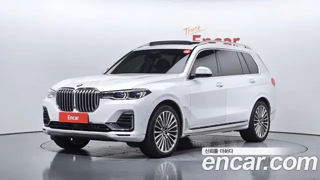 BMW X7 2020 — Фото 1/20