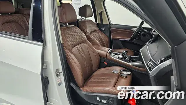 BMW X7 2020 — Фото 12/20