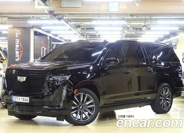 Cadillac Escalade 2023 — Photo 7/20
