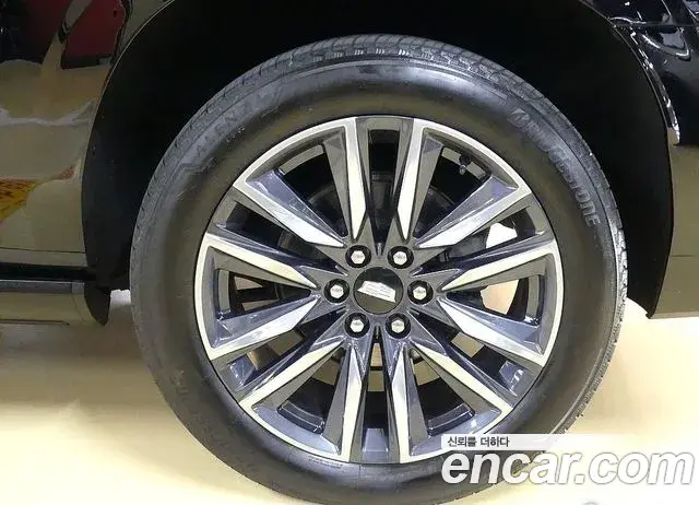 Cadillac Escalade 2023 — Photo 1/20