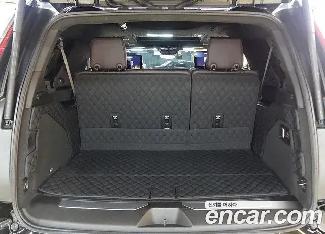 Cadillac Escalade 2023 — Photo 12/20