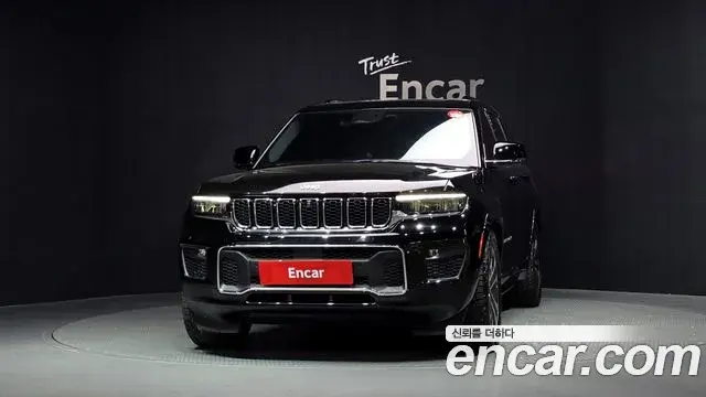 Jeep Grand Cherokee 2022 — Фото 3/20