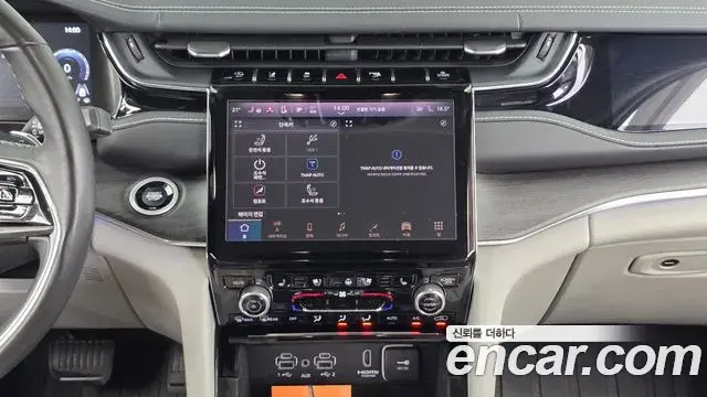 Jeep Grand Cherokee 2022 — Фото 14/20