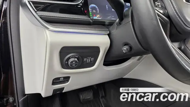 Jeep Grand Cherokee 2022 — Фото 16/20