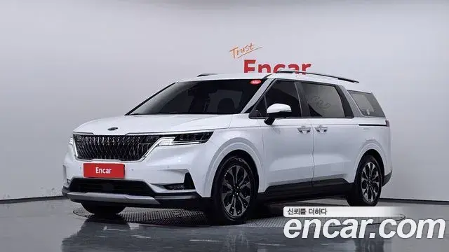 Kia Carnival 2021 — Photo 1/20