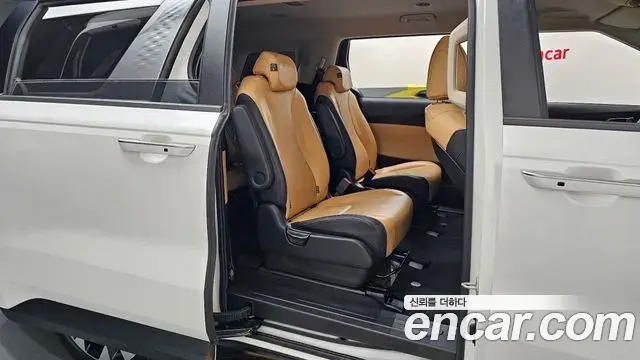 Kia Carnival 2021 — Photo 11/20