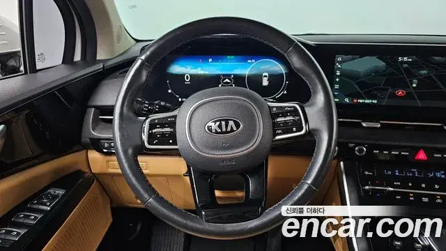 Kia Carnival 2021 — Photo 13/20