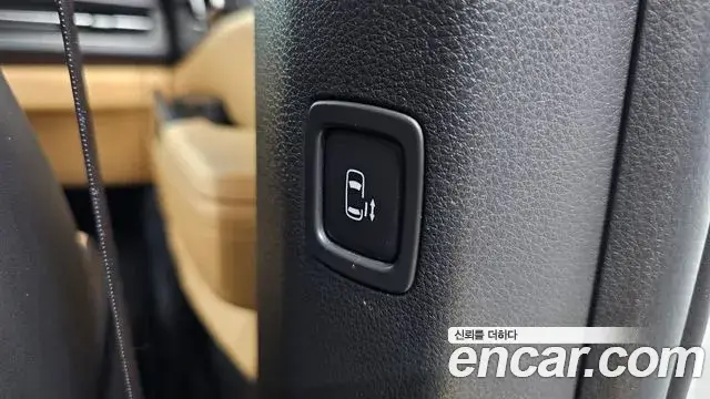 Kia Carnival 2021 — Photo 18/20