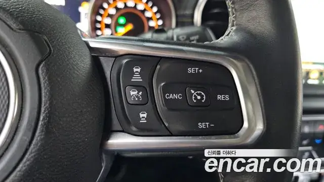 Jeep Wrangler 2019 — Фото 16/20
