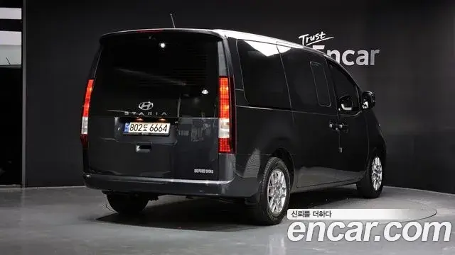 Hyundai Staria 2021 — Photo 2/20