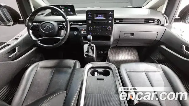 Hyundai Staria 2021 — Photo 7/20
