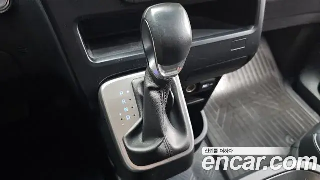 Hyundai Staria 2021 — Photo 9/20