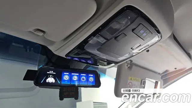 Hyundai Staria 2021 — Photo 18/20