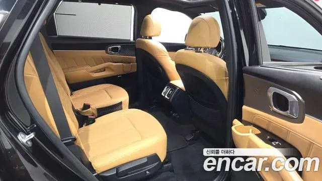 Kia Sorento 2023 — Photo 12/20