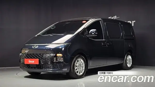Hyundai Staria 2022 — Фото 1/20