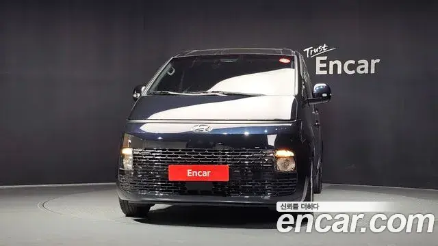 Hyundai Staria 2022 — Фото 3/20