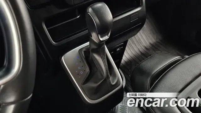 Hyundai Staria 2022 — Фото 9/20