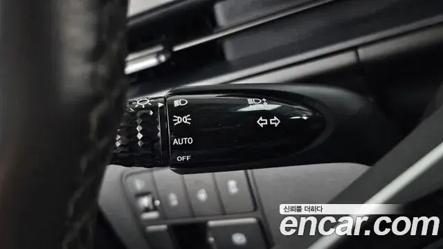 Hyundai Staria 2022 — Фото 18/20