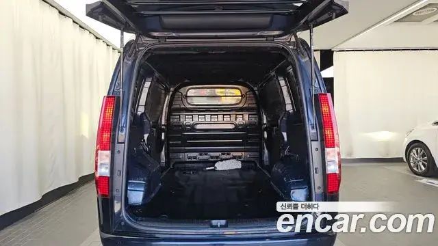 Hyundai Staria 2022 — Фото 20/20