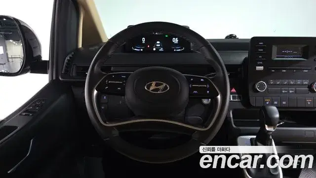 Hyundai Staria 2022 — Фото 13/20