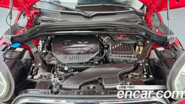 Mini Cooper Countryman 2019 — Photo 20/36
