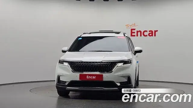 Kia Carnival 2023 — Фото 3/20